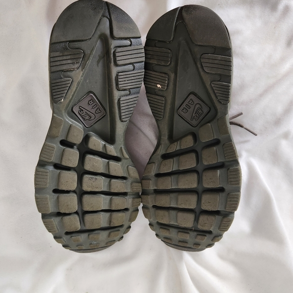 Nike Air Sneaker men's size 8 Moss Green Huarache Run - Picture 5 of 16